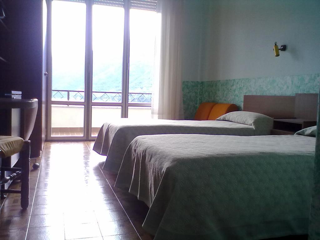 Hotel Glavjc Торно Екстериор снимка